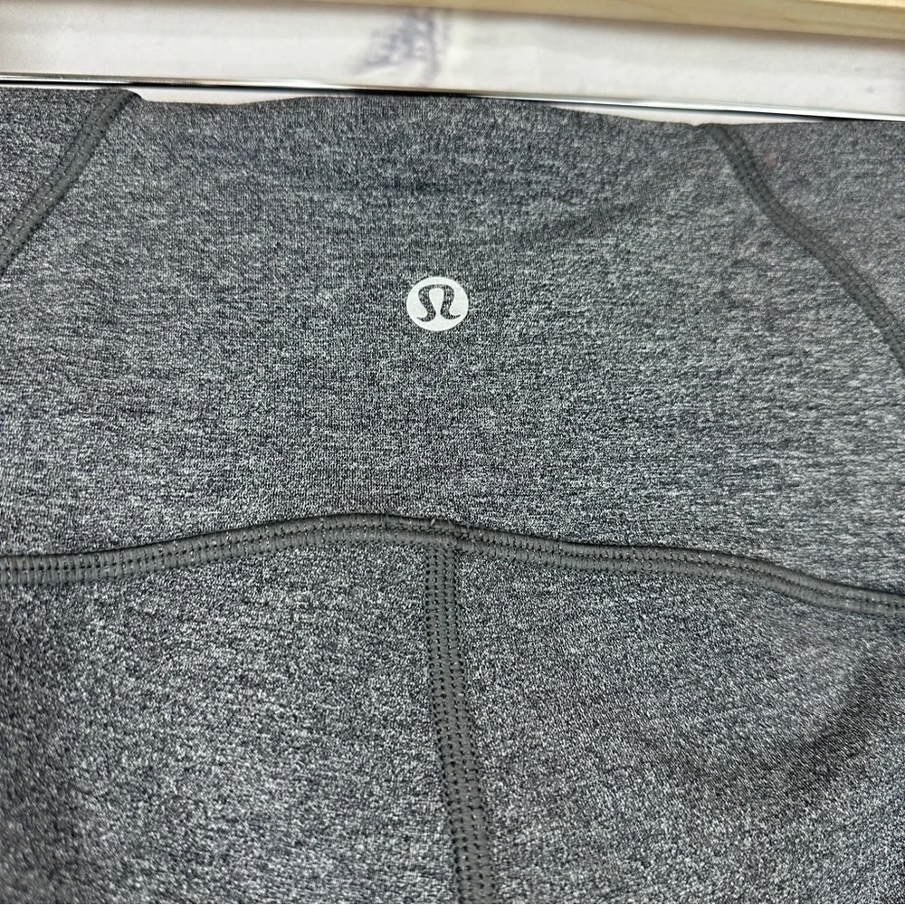 Lululemon Train Times 7/8 legging Heathered Black Gray Size 8 Workout Gym